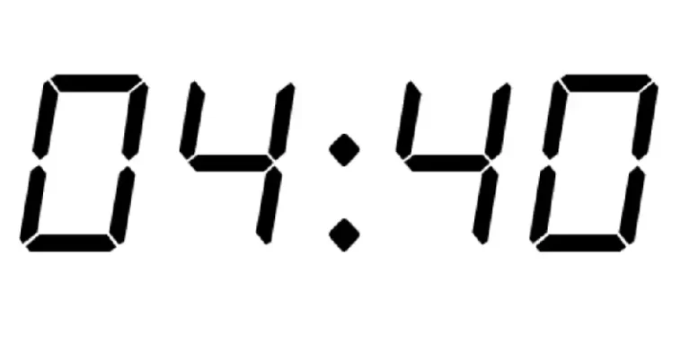 04:40 aynalanmış saat – anlamı ve yorumu